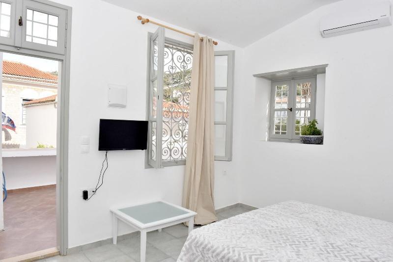Douskos Guesthouse Ídra Kültér fotó